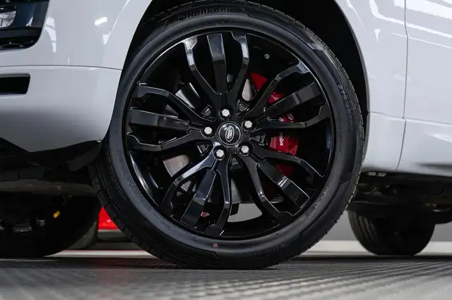 Land Rover Range Rover Sport view 2