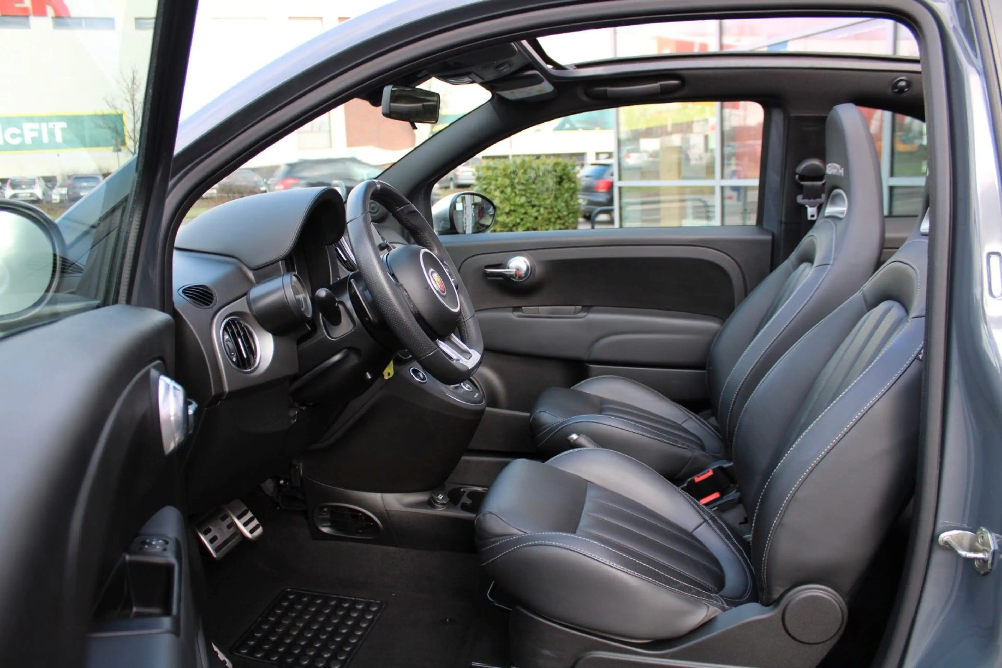 Abarth 595C Cabrio Turismo Leder Navi DAB PTS — photo 14