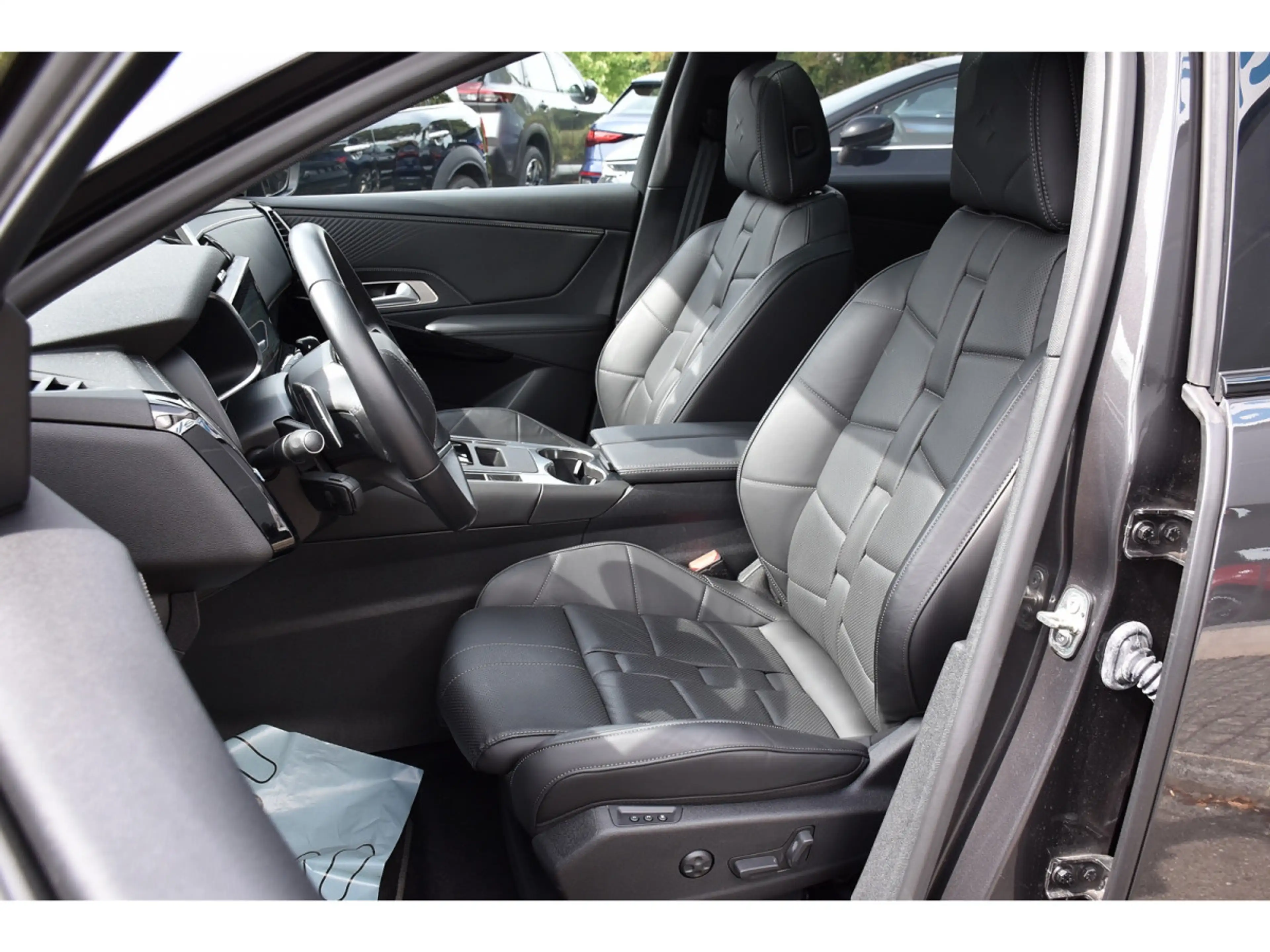 DS Automobiles DS 7 1.6 Hybrid PHEV 225 Etoile PANO CUIR MEMO CAM360 — photo 6