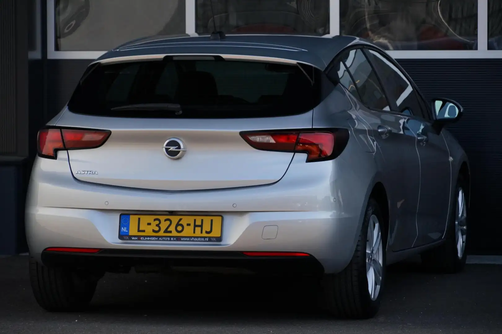 Opel Astra 1.2 Edition, NL, cruise, navi, CarPlay, LED, cam. Gris - 2