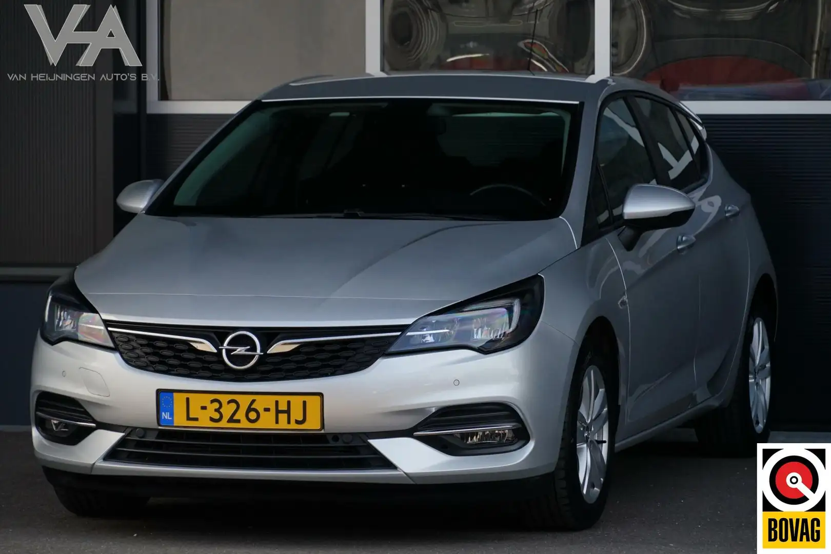 Opel Astra 1.2 Edition, NL, cruise, navi, CarPlay, LED, cam. Grau - 1