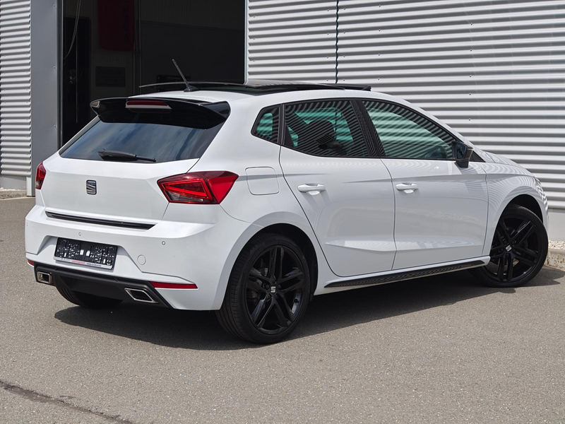 SEAT Ibiza FR Black Edition 1.5TSI DSG ACC/NAVI/PANO — photo 4