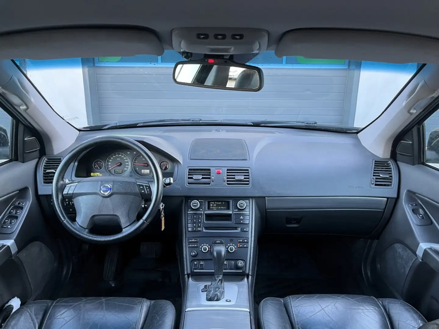 Volvo XC90 2.4 D5 MOMENTUM 5P. / Youngtimer / 4x4 Nero - 2