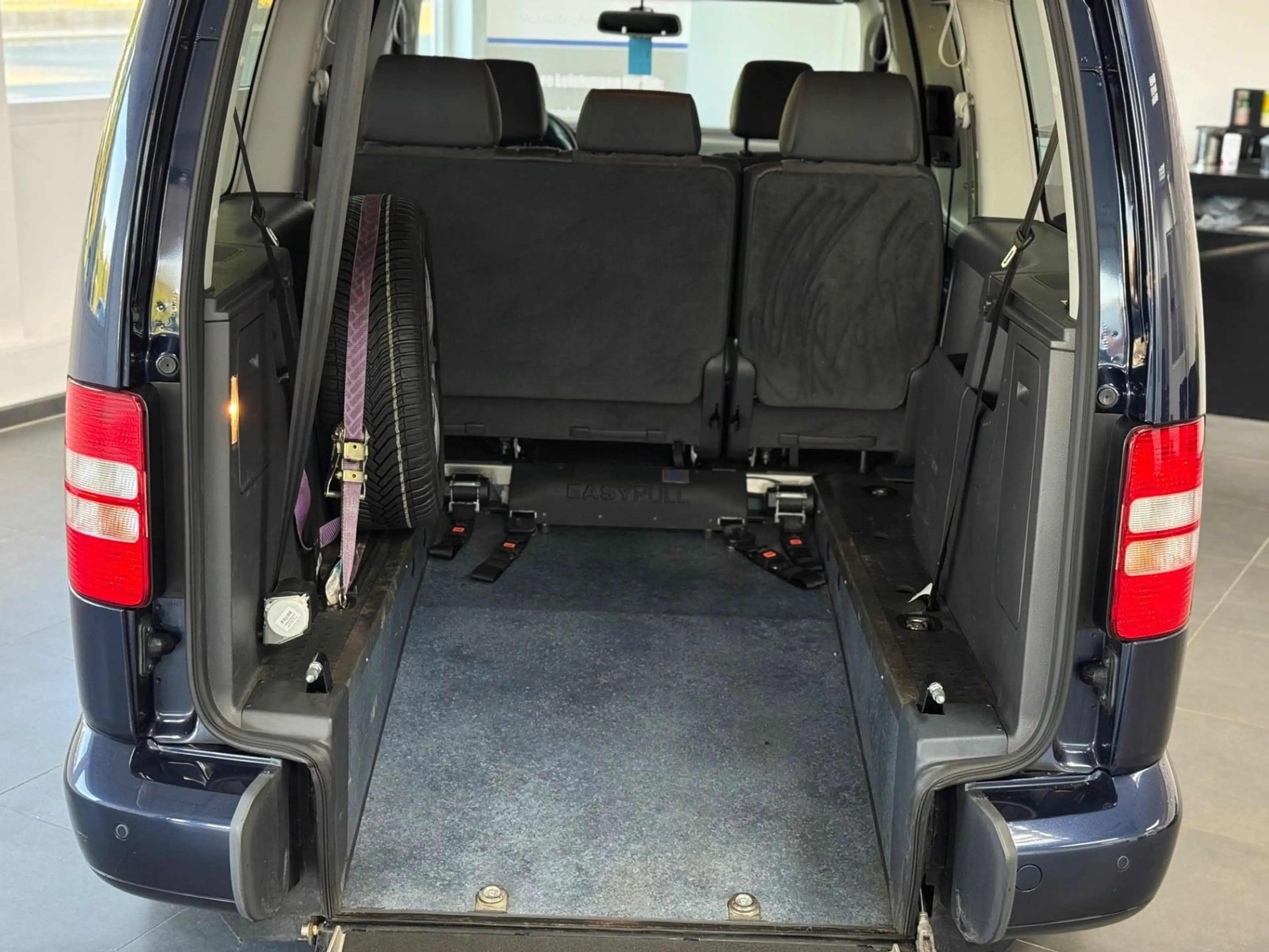 Volkswagen Caddy Maxi DSG Highline Rollstuhlgerecht-Rampe — photo 14