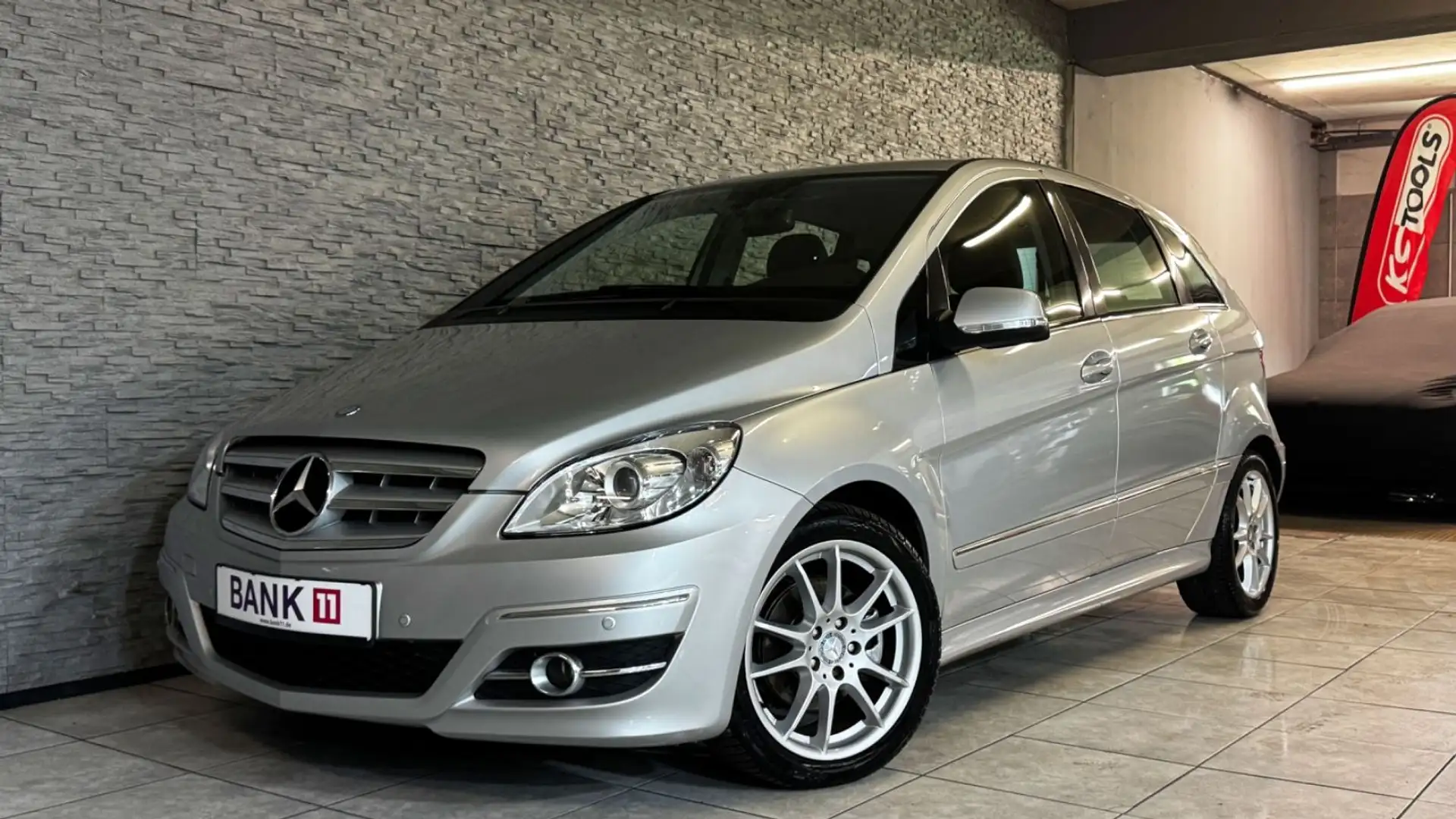 Mercedes-Benz B 200 TEILLEDER*SHZ*KLIMA*PDC* Argent - 1