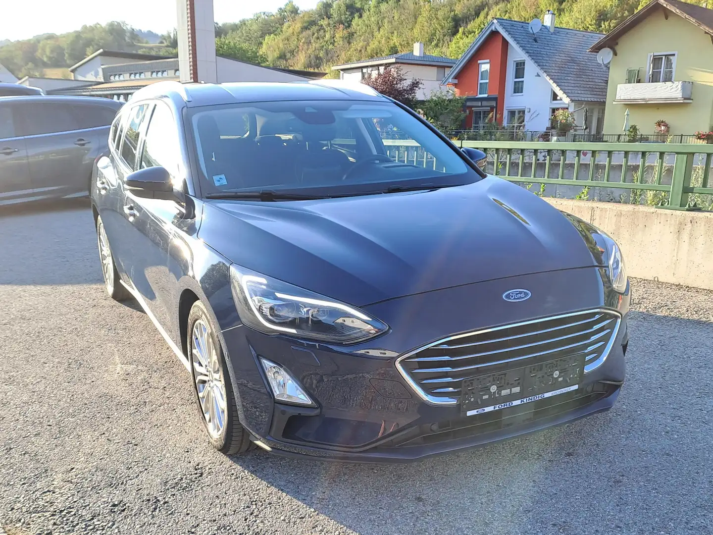 Ford Focus Titanium Blau - 1