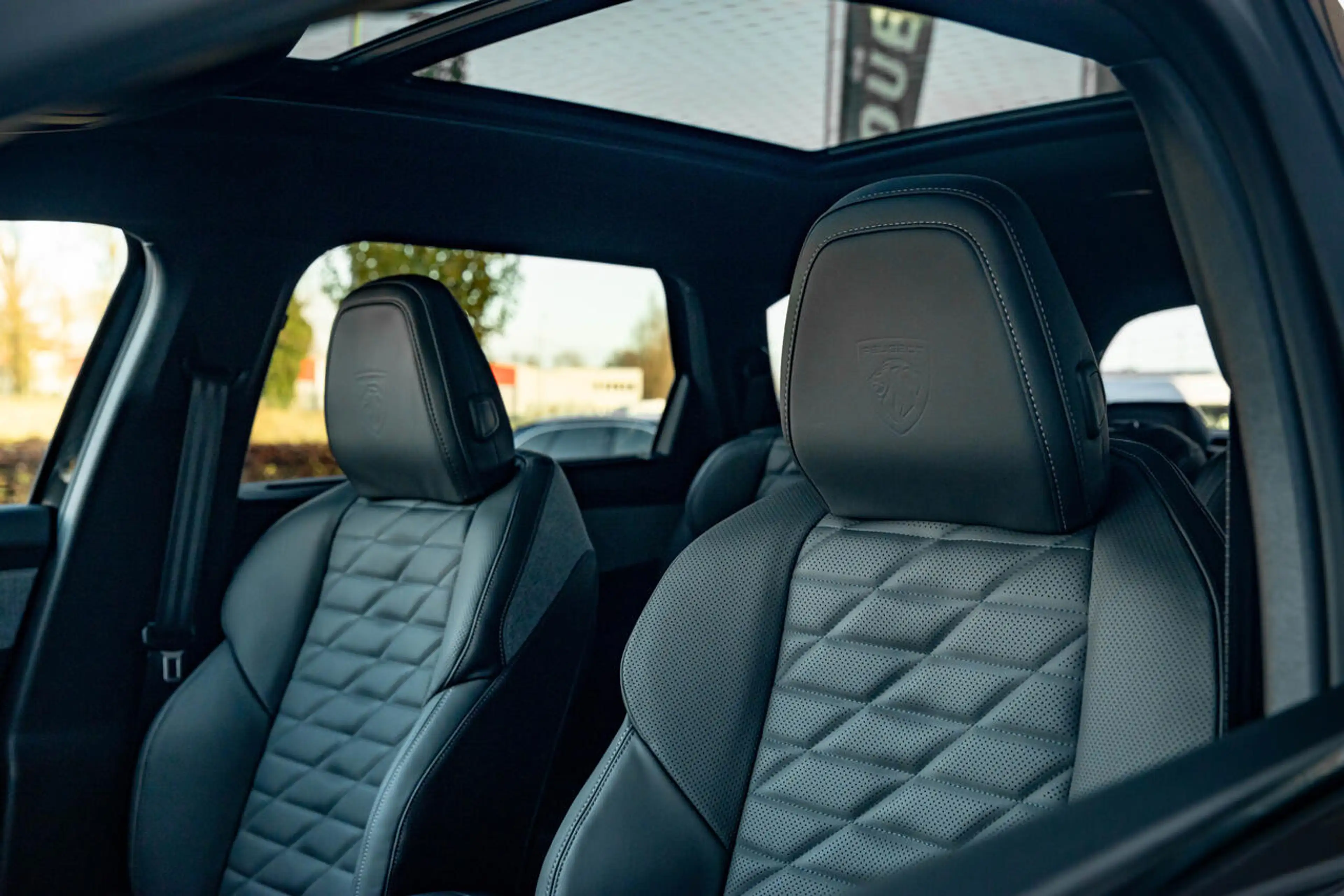 Peugeot 5008 GT exclusive | 325 PK | 4x4 | WP | Leder | Pano... — photo 10