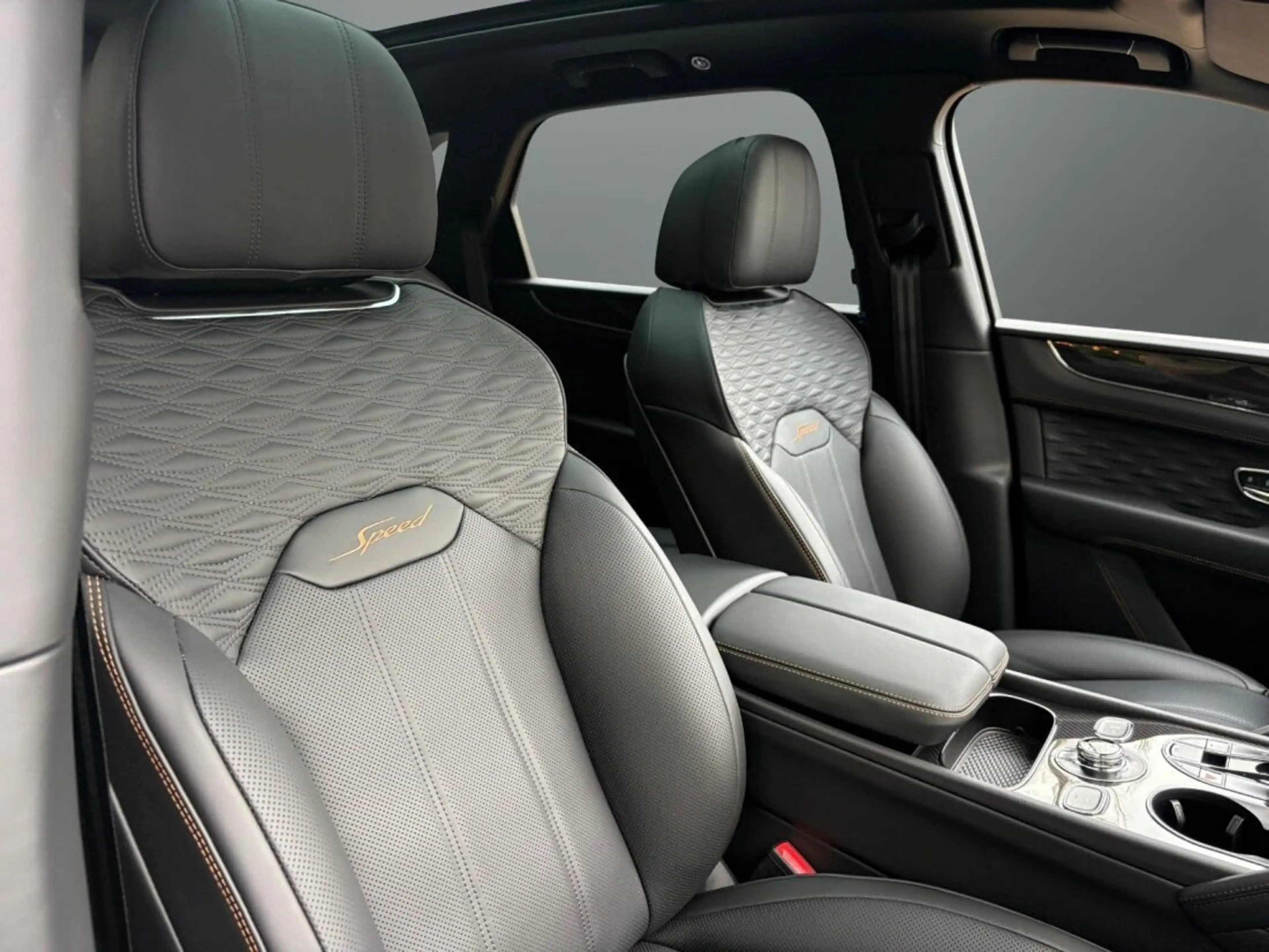 Bentley Bentayga Speed V8 *MidnightEmerald*MY2026* — photo 10