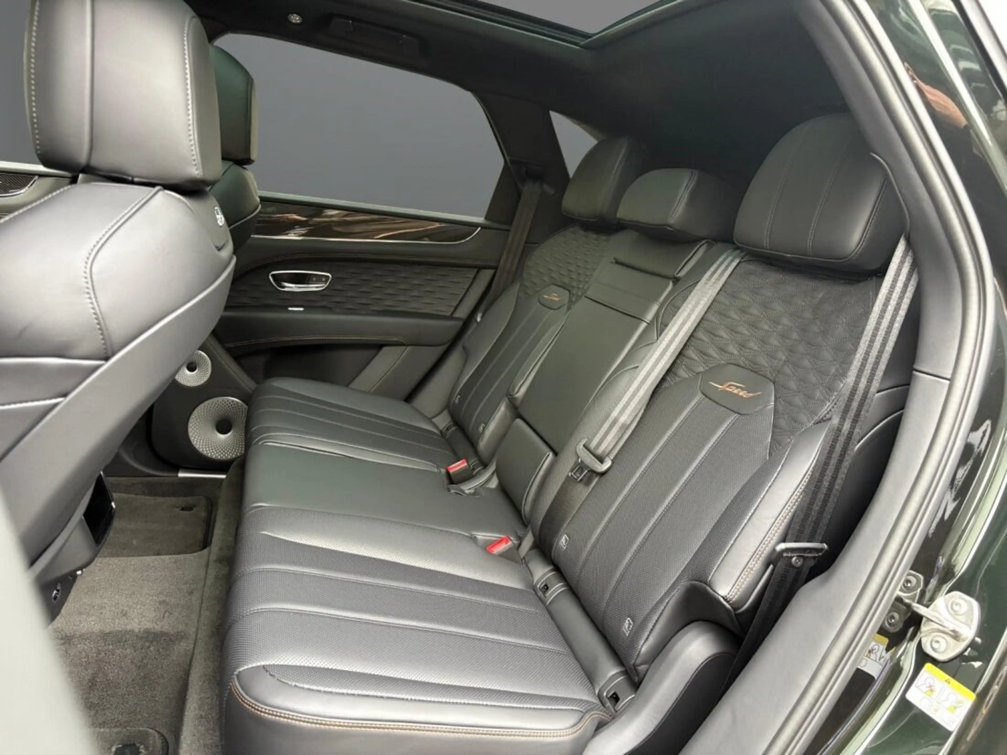 Bentley Bentayga Speed V8 *MidnightEmerald*MY2026* — photo 13