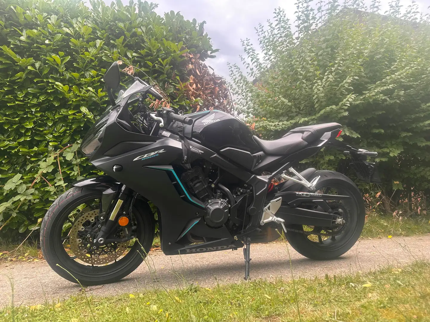 Honda CBR 650 650ra Noir - 1