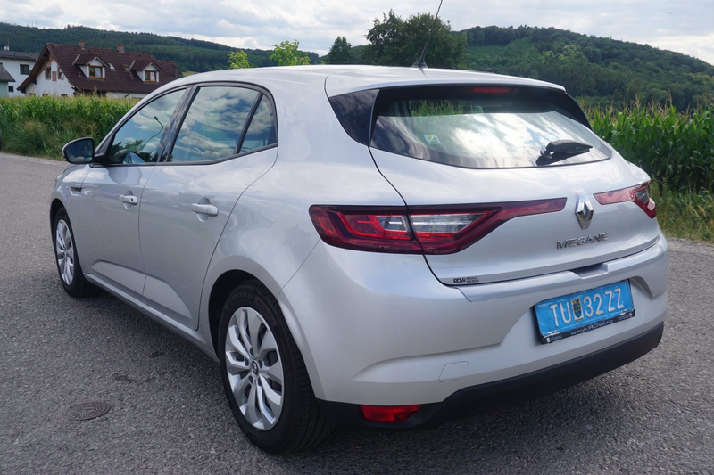 Renault Megane 1.2 TCe 100 Energy Life — photo 4