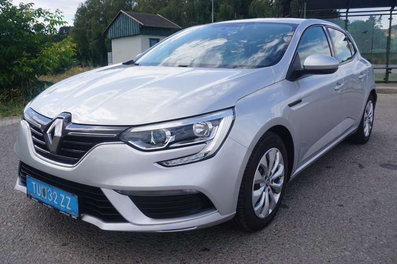 Renault Megane 1.2 TCe 100 Energy Life — photo 2