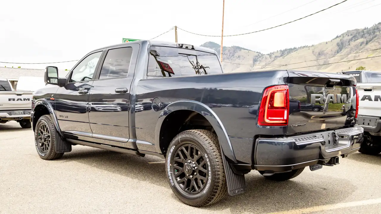 RAM 3500 снимка RAM 3500