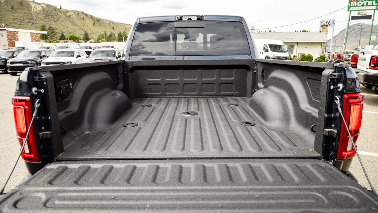 RAM 3500 снимка RAM 3500
