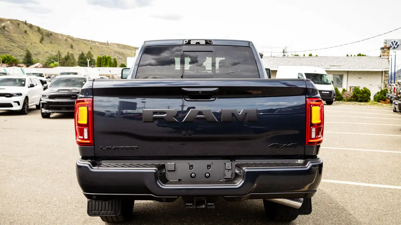 RAM 3500 снимка RAM 3500