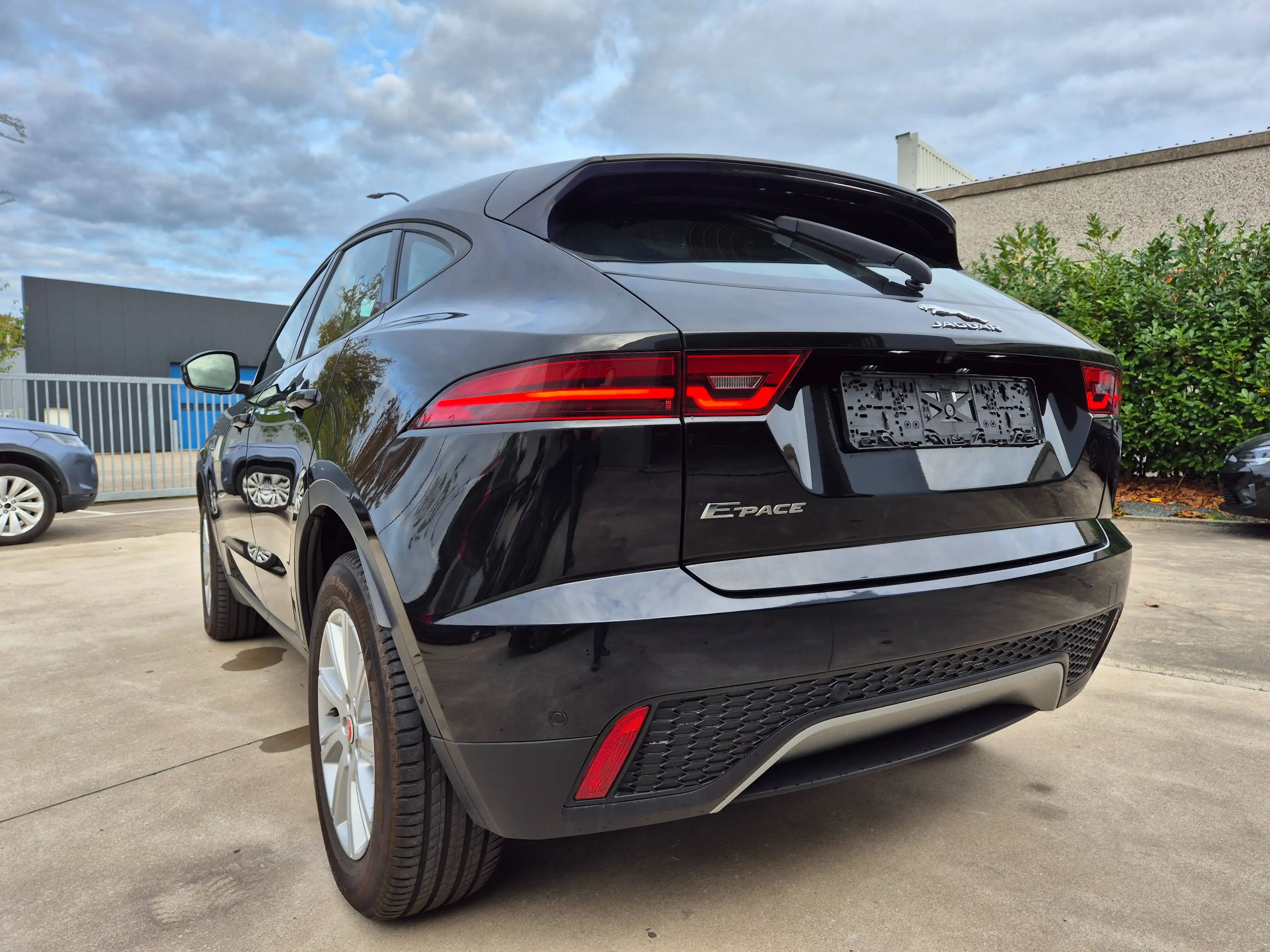 Jaguar E-Pace 2.0 D 150cv SPORT // AUTO. // AWD — photo 9