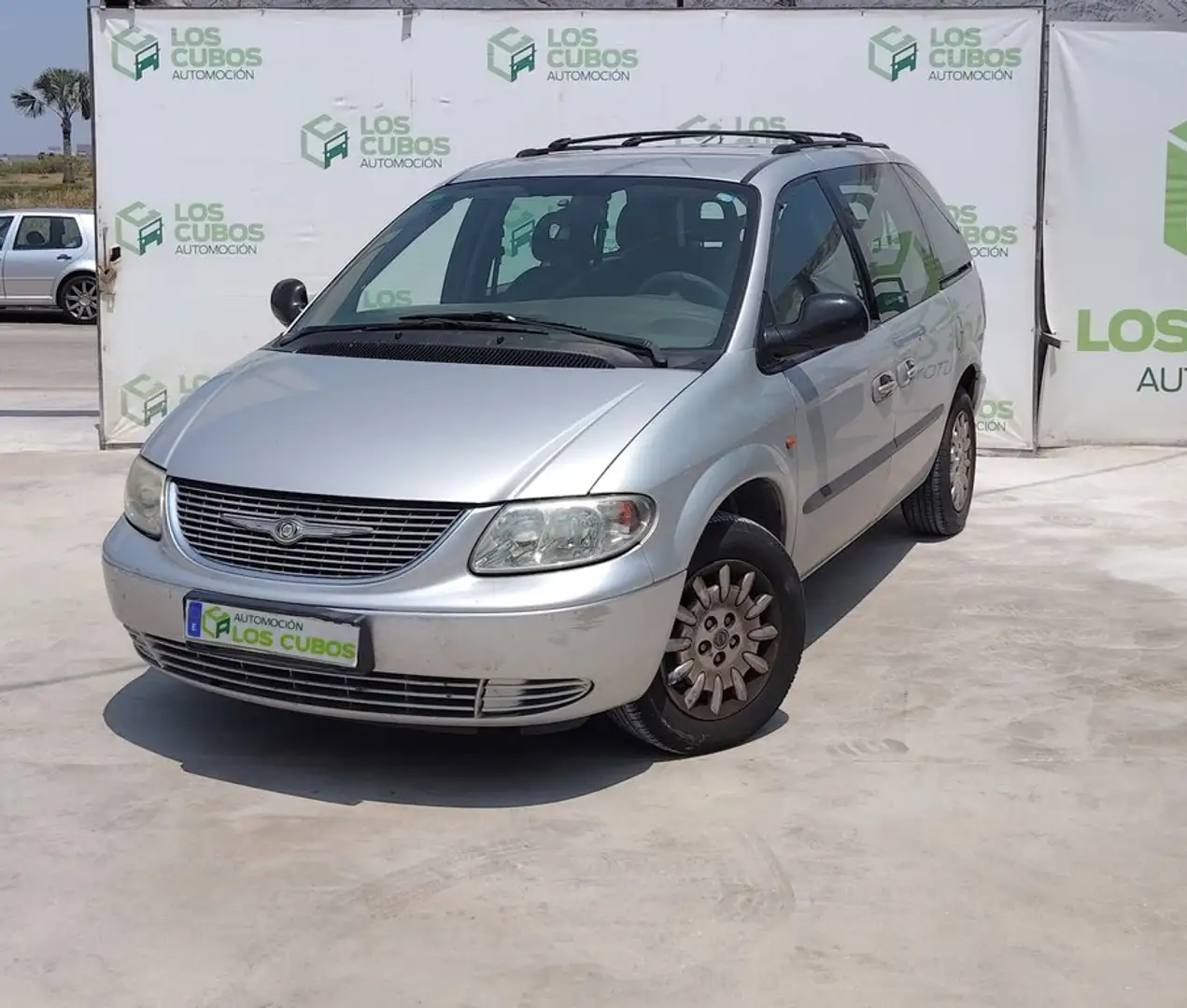 Chrysler Voyager LX 2.5 CRD Сірий - 1