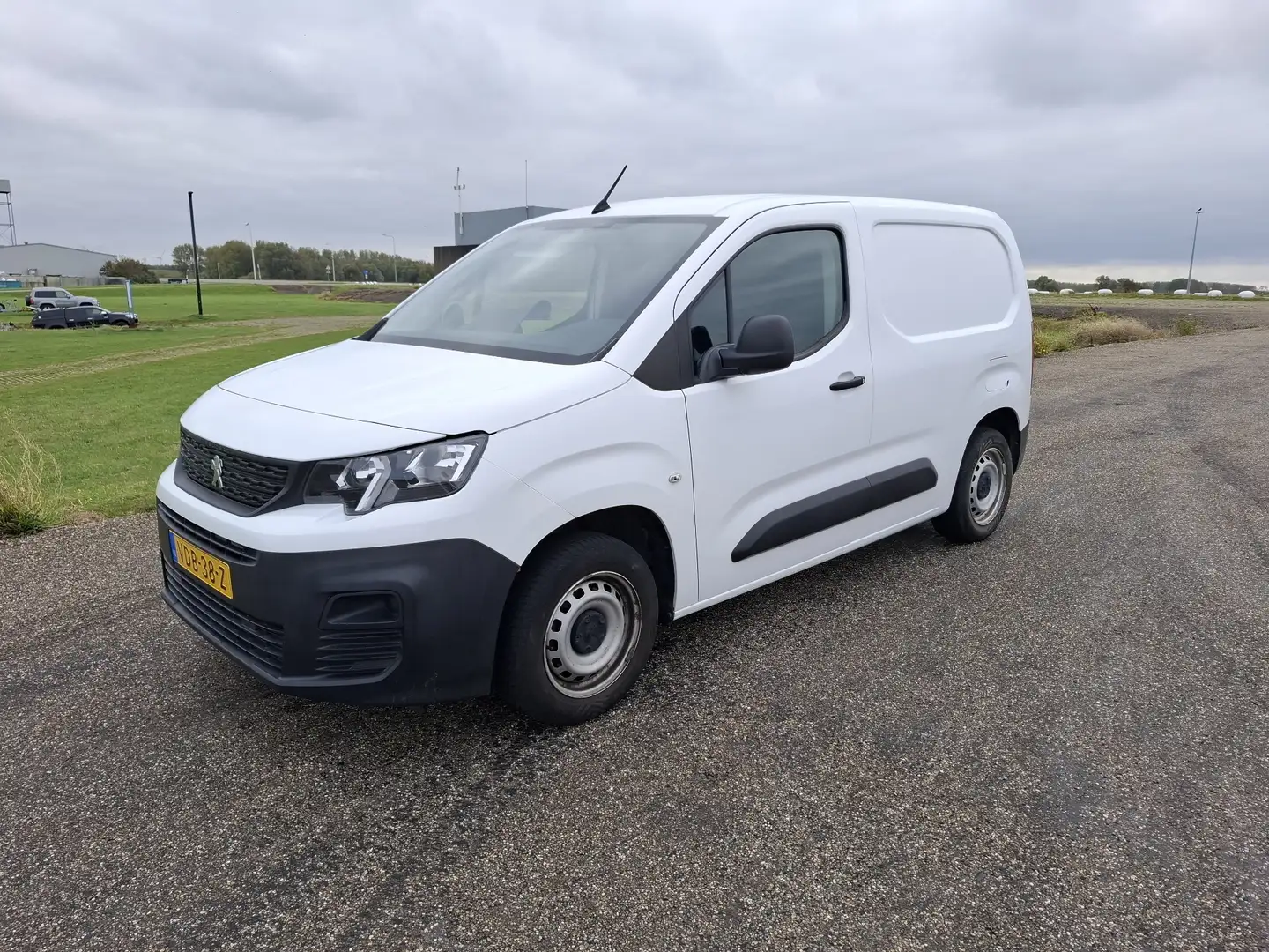 Peugeot Partner 1.5 BlueHDI Pro Wit - 1