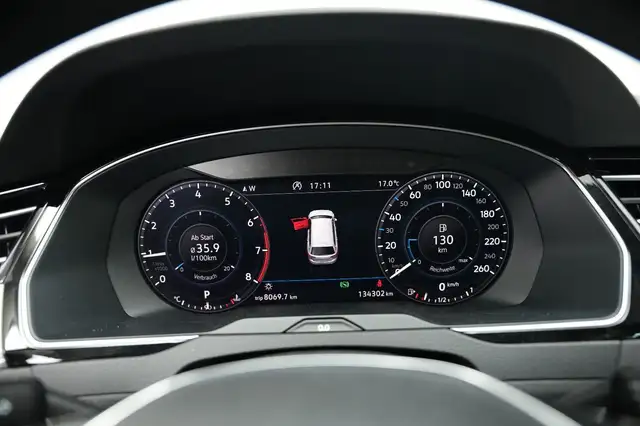 Volkswagen Passat view 14