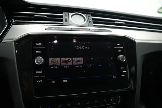 Volkswagen Passat view 15