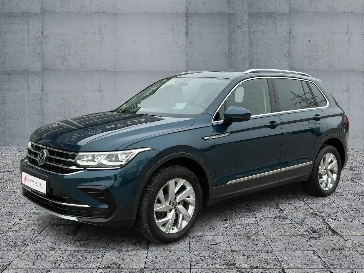 Volkswagen Tiguan 2.0 TSI DSG 4M ELEGANCE MATRIX+AHK+PANO Blau - 2