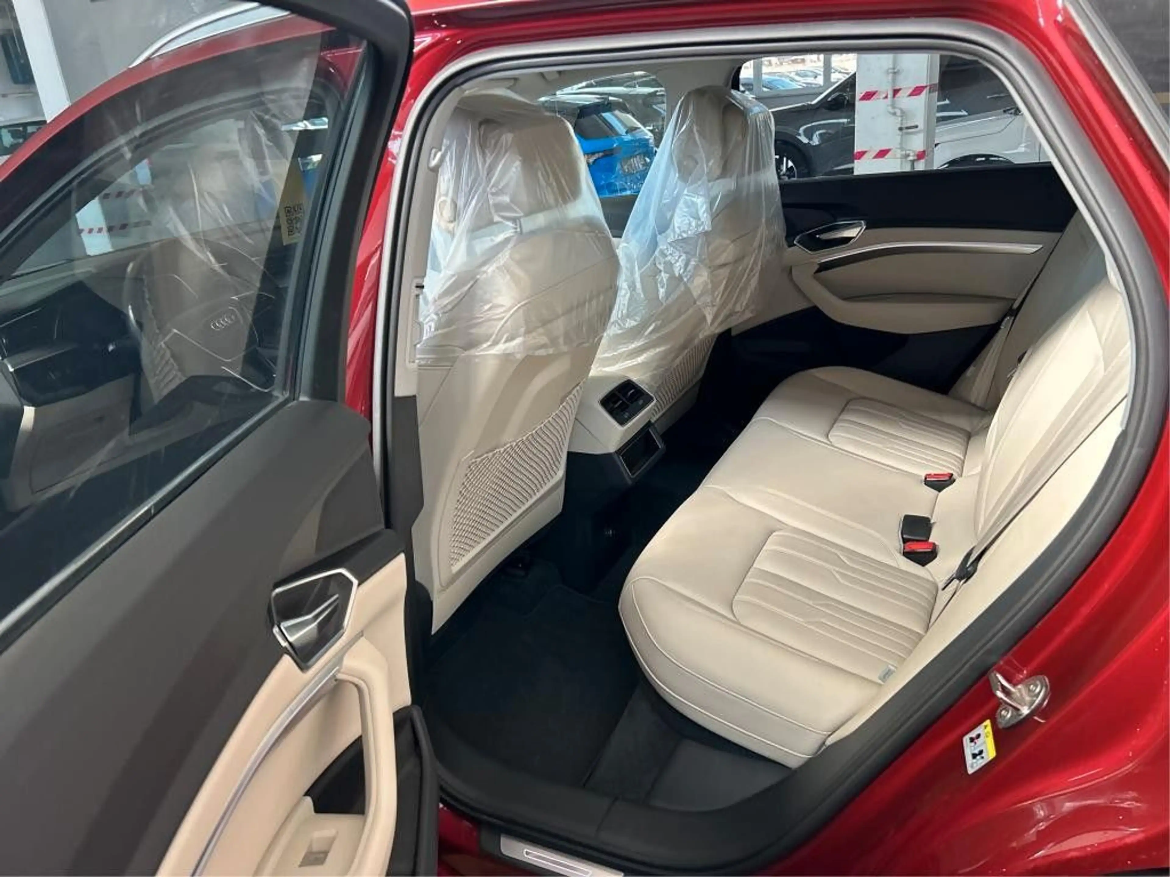 Audi e-tron E-tron 55 Quattro S-Line*PANO*AHK*MATRIX-LED* — photo 7