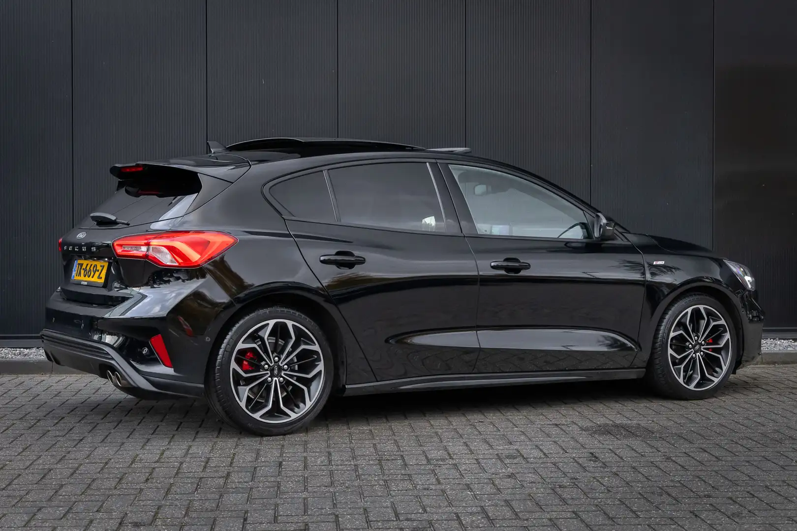 Ford Focus 1.0 125 PK ST-Line X | Pano-dak | B&O audio | Came Noir - 2