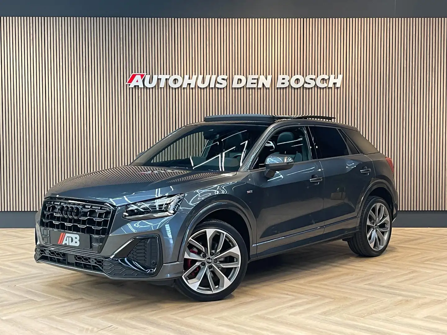 Audi Q2 35 TFSI S Line Edition 150PK - Pano - Matrix - B&O Gris - 1