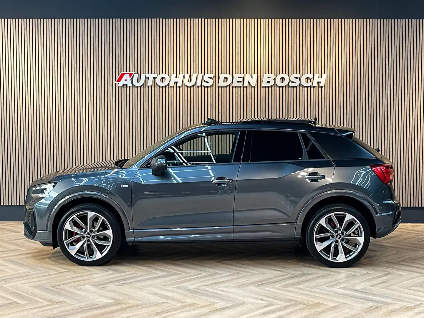 Audi Q2 35 TFSI S Line Edition 150PK - Pano - Matrix - B&O Gris - 2