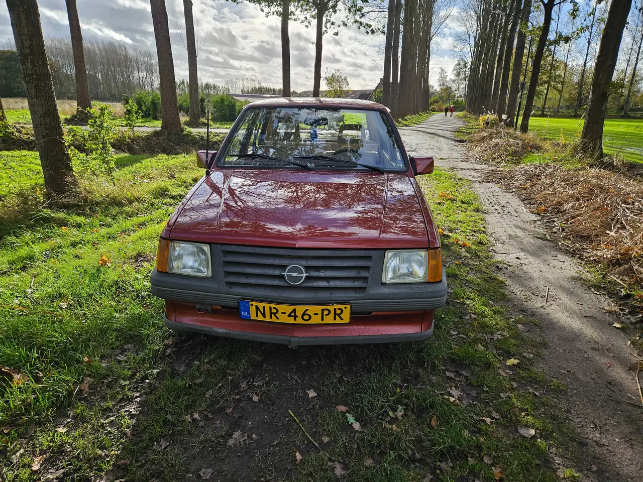 Opel Corsa 1.2S LS, foto 2