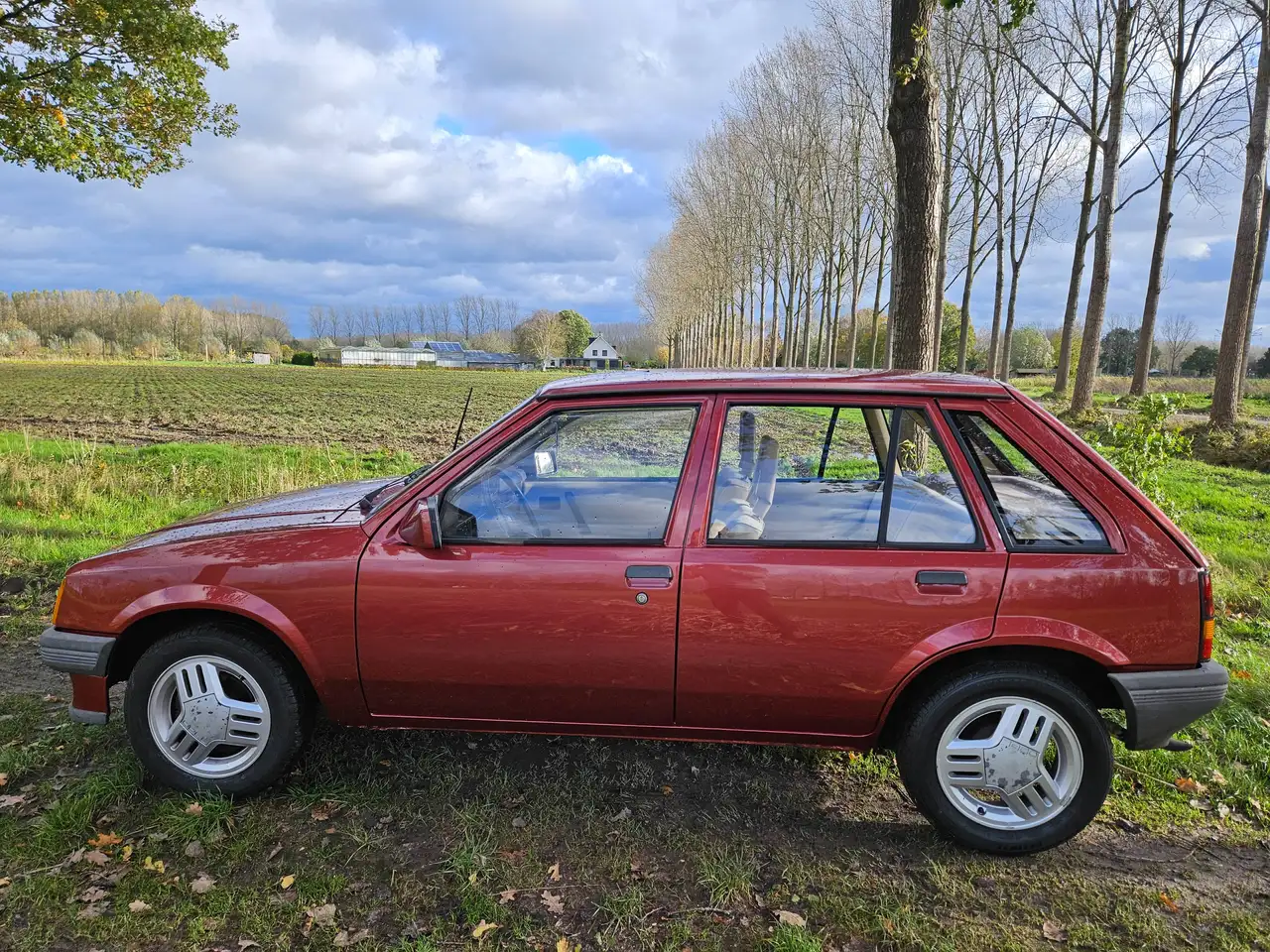 Opel Corsa 1.2S LS, foto 8