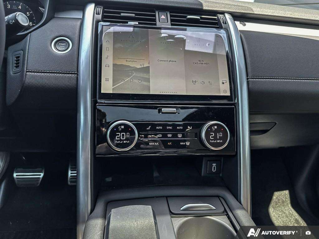 2026 Land Rover Discovery P300 Dynamic SE thumb 19