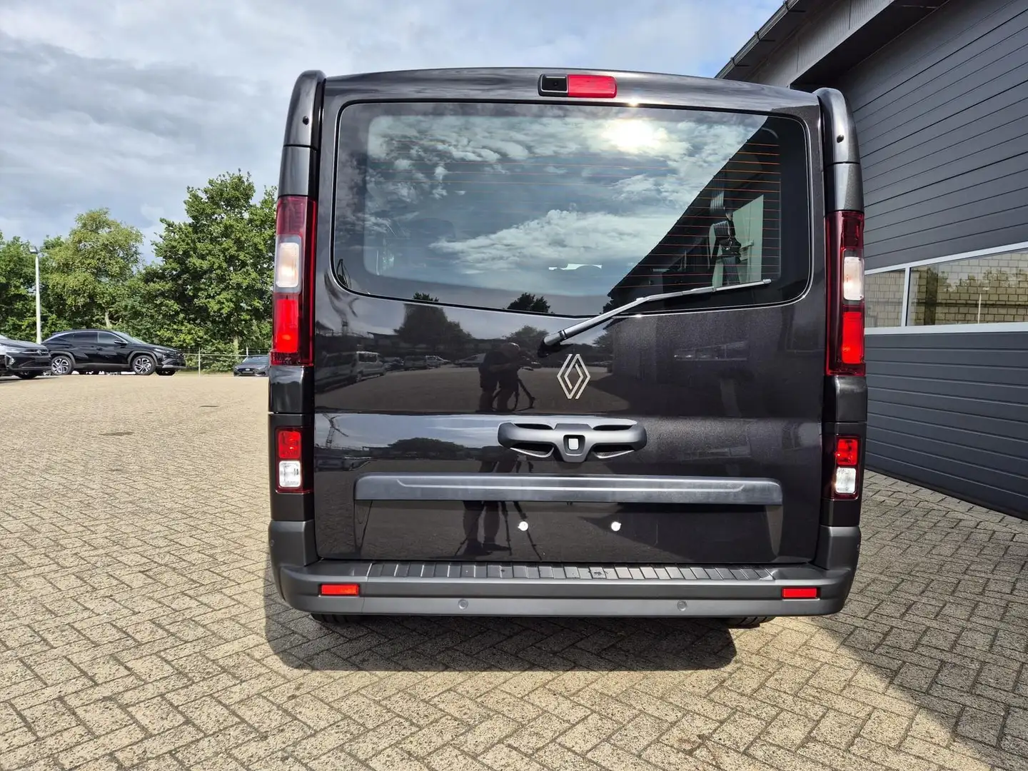 Renault Trafic Combi L2 2.0 dCi 150PS Grand Evolution 9-Sitzer... Schwarz - 2