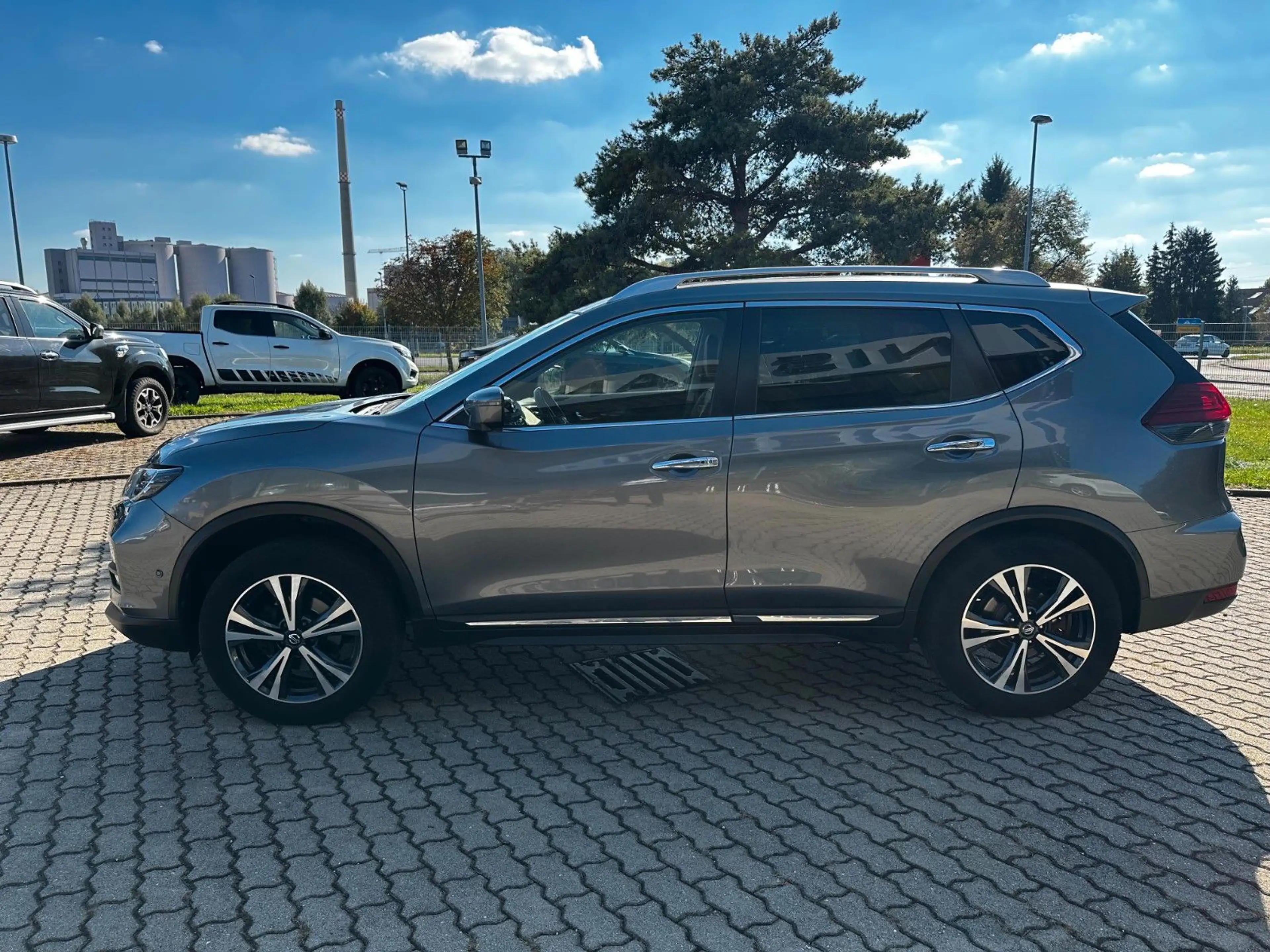 Nissan X-Trail Tekna 1. Hand, TOP, Leder, HU, DS neu — photo 3