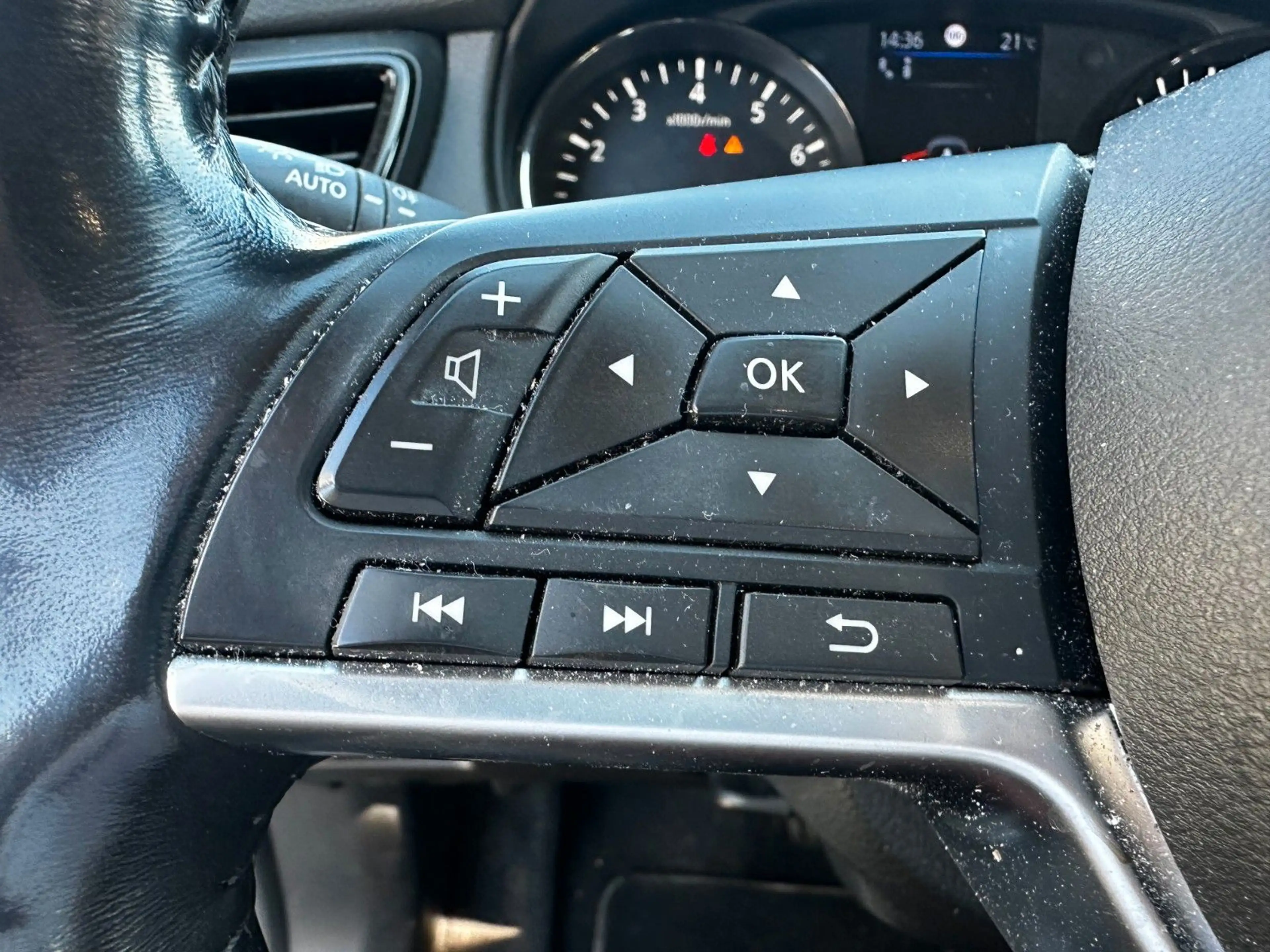 Nissan X-Trail Tekna 1. Hand, TOP, Leder, HU, DS neu — photo 11