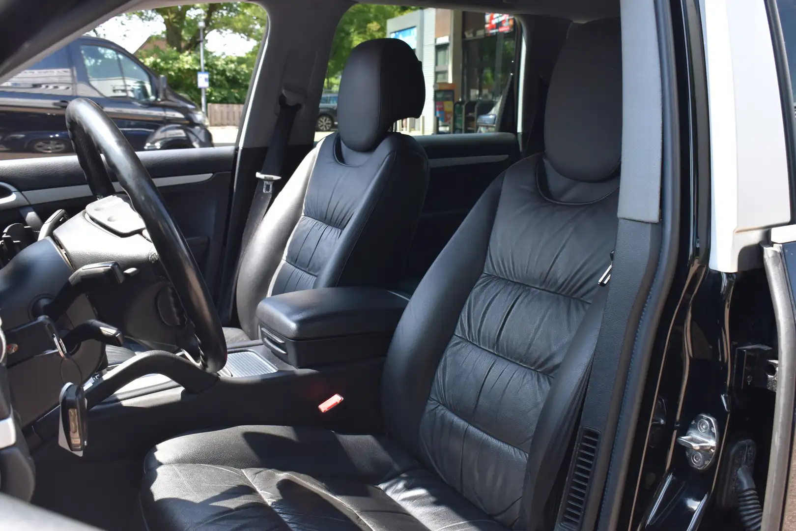 Porsche Cayenne 3.2 Youngtimer 1e Eigenaar NL-auto | Leder | Navi Zwart - 2