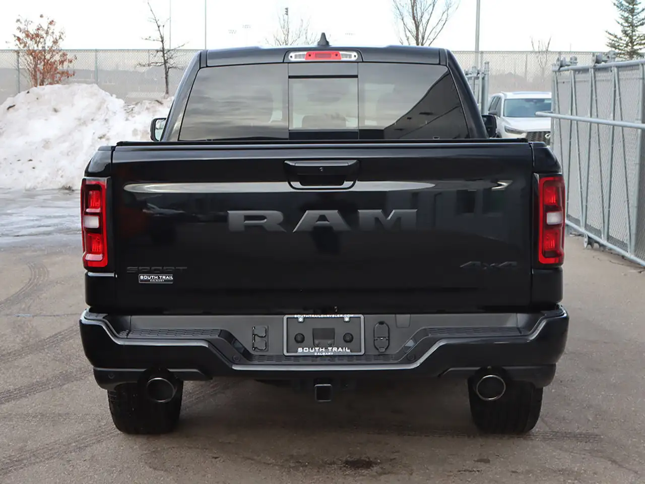 RAM 1500 снимка RAM 1500