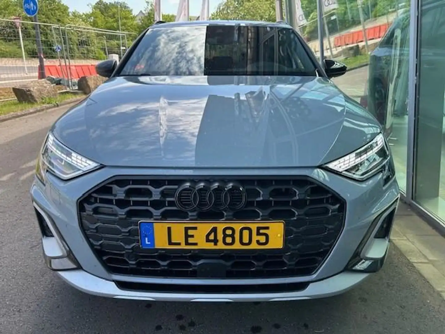 Audi A3 35 TDI allstreet S tronic Gris - 2