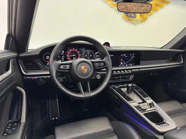 Porsche 911 view 24