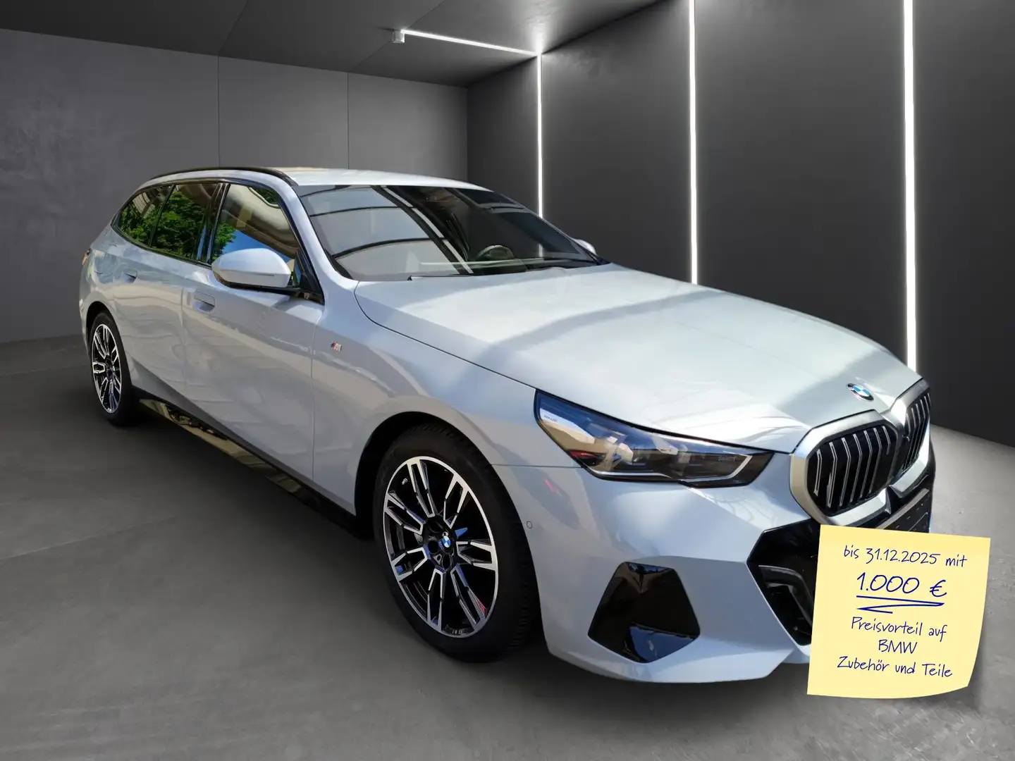 BMW 540 d xDrive touring+M SPORTPAKET+ANH.KUPPL+AUTOBAHNAS Grau - 2