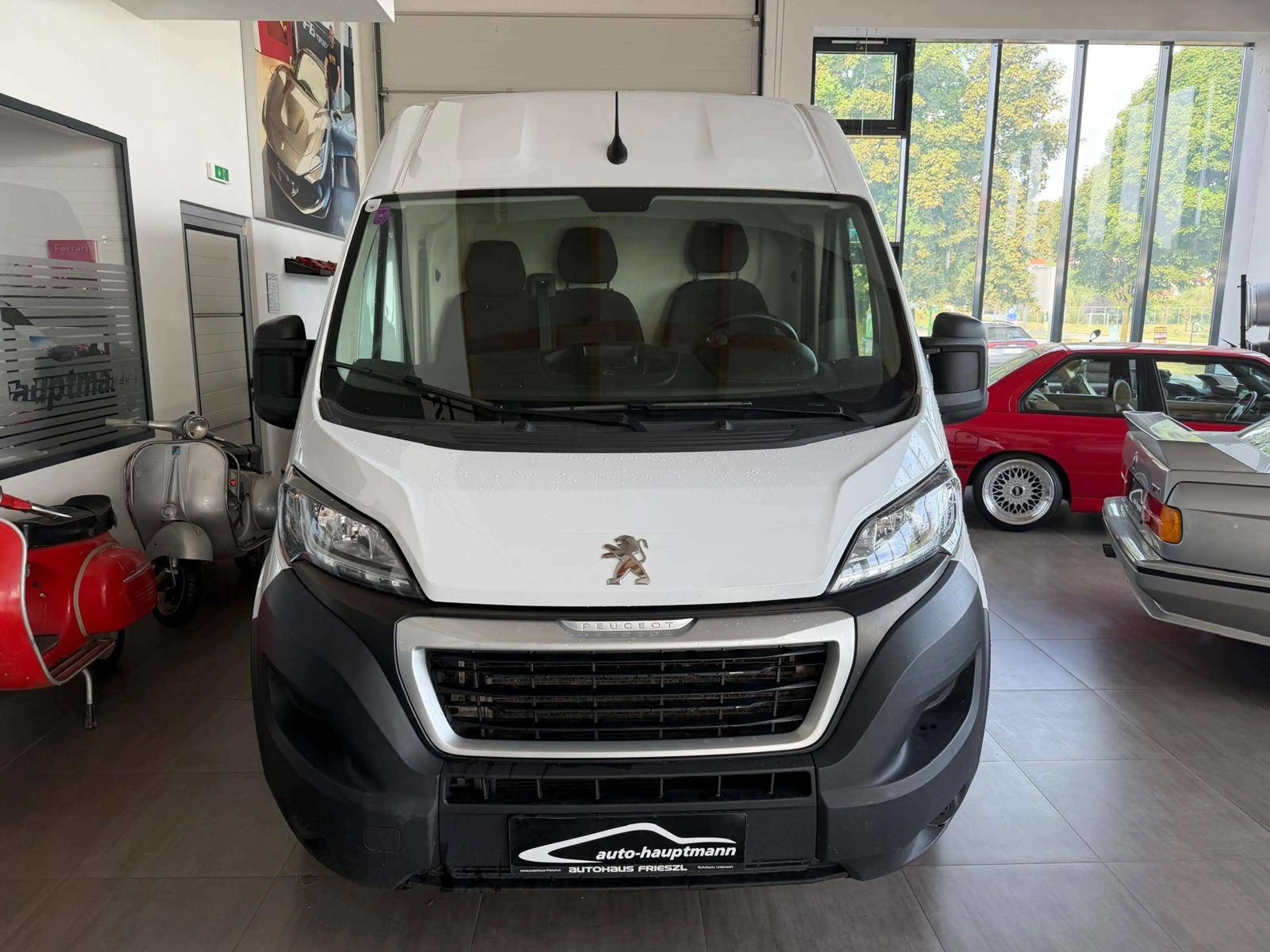 Peugeot Boxer 333 L3H2 BlueHDi 140 Stop — photo 2