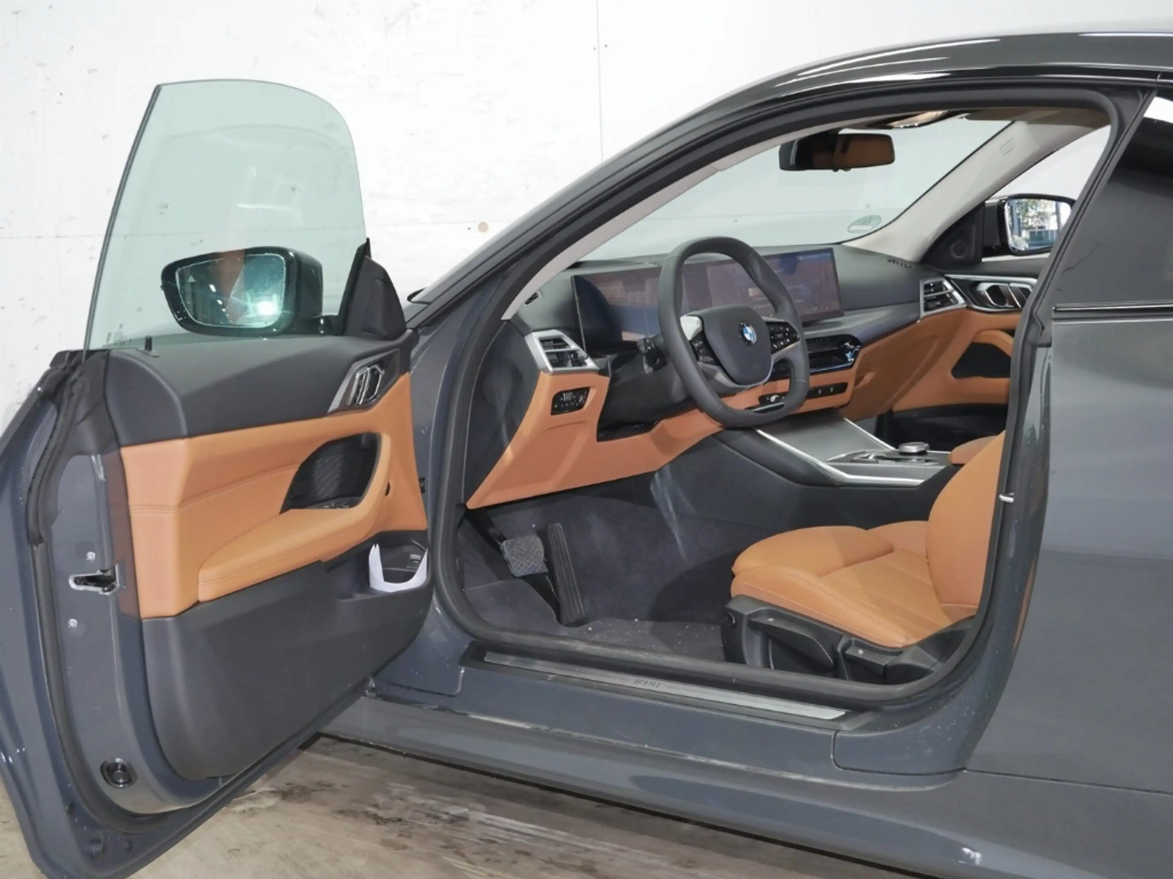 BMW 420 i Coupe HUD Navi Digitales Cockpit Soundsystem 360 — photo 4