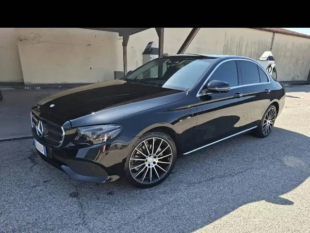 Mercedes-Benz E 220