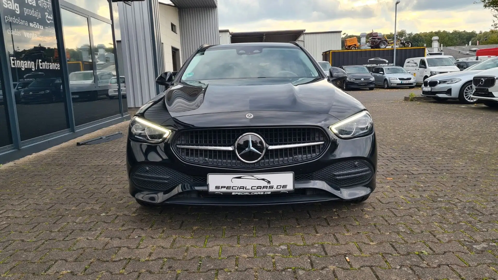 Mercedes-Benz C 220 d T AVANTGARDE - ASSISTS - NIGHT - CAM - Schwarz - 2