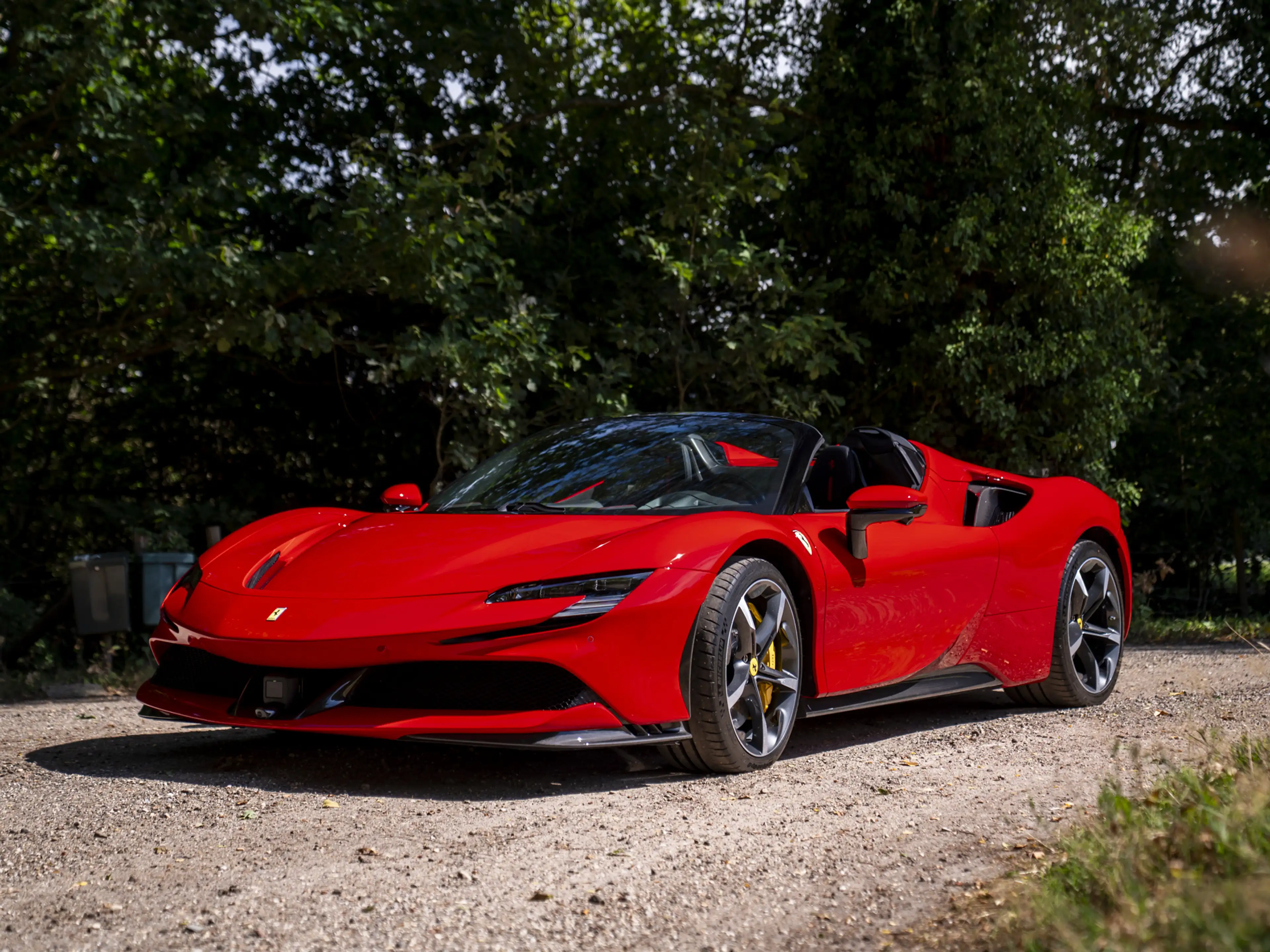 Ferrari SF90 Spider 4.0 V8 Assetto Fiorano — photo 2
