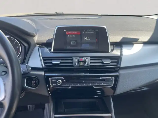 BMW 2 Series view 13