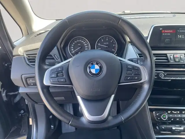 BMW 2 Series view 14