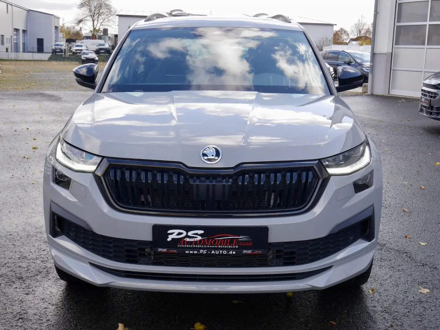 Skoda Kodiaq 2.0 TDI DSG 4x4 SPORTLINE+Pano+AHK+Matrix Grau - 2