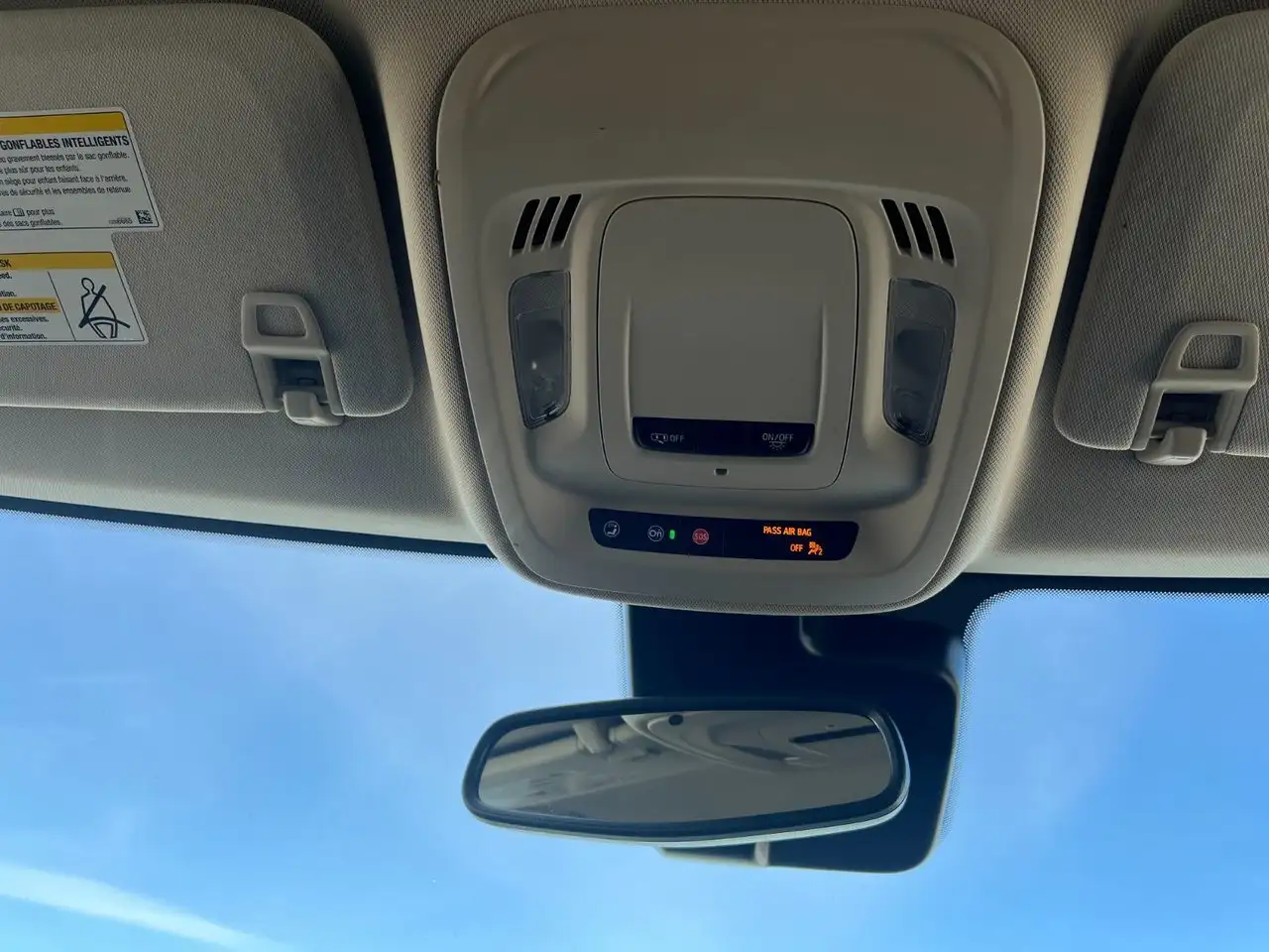 Buick Envision photo Buick Envision