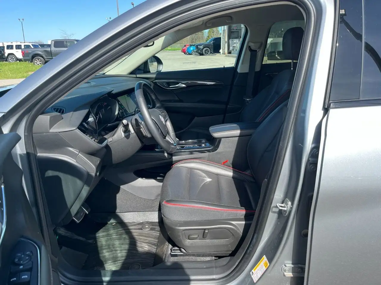 Buick Envision photo Buick Envision